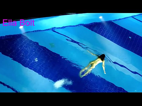 ❤️ No puc parar de mirar-la, jove rossa presa nedant nua a la piscina del complex ELLA BOLT ❤️❌ Vídeo porno al ca.mobilecric.top ☑