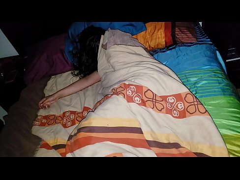 ❤️ El fillastre renya la seva jove madrastra mentre dorm. ❤️❌ Vídeo porno al ca.mobilecric.top ☑