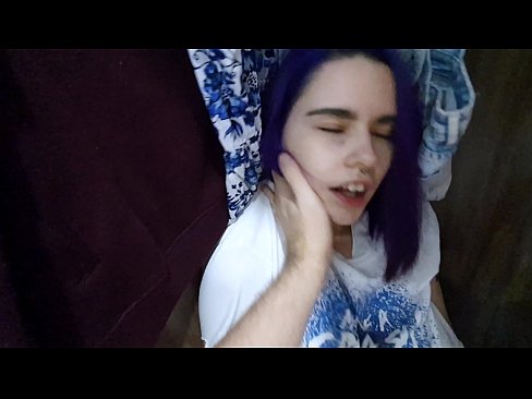 ❤️ Vaig trobar la meva germana a l'armari i la vaig ajudar a correr-se ❤️❌ Vídeo porno al ca.mobilecric.top ☑